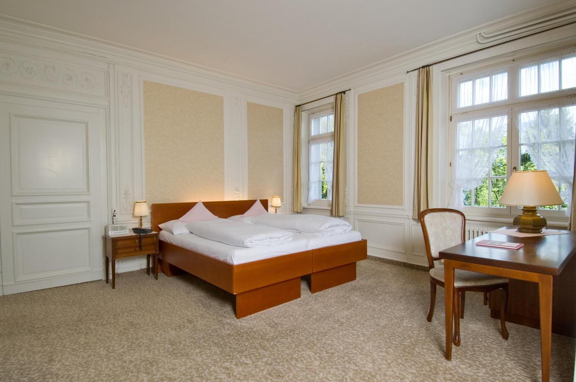 Hotel Schloss Ragaz บัดรากัซ ภายนอก รูปภาพ